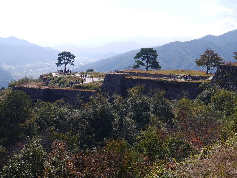 城 竹田城 江戸時代から400年近く放置された後 日本のマチュピチュ として一躍人気に おまんじゅうのおばけ