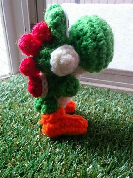 ハマナカのあみぐるみヨッシーを編んでみた 黒田のブログもどき