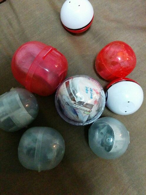 ガチャガチャ大量に回してきたので紹介 Part２ ディズニープリンセスひみつのコンパクトミラーetc 黒田のブログもどき