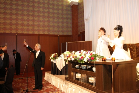 会長披露宴(宗岡先生乾杯)