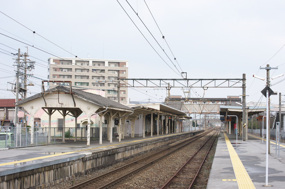 瀬高駅の古レール 九州の古レール見て歩き 瀬高駅の古レール 九州の古レール見て歩き