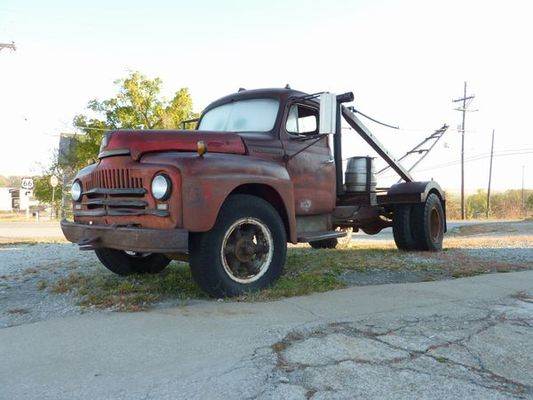 ６ 長編アニメ カーズ カーズ２ に登場するレッカー車 メーター 天然で 陽気な性格 気の優しい愛嬌者で影の主人公 メーター ２００６年 キャラクター ミュージアム