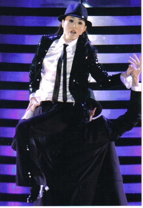 ４ 松田聖子３０年目のツアー まずはマイケル ジャクソン風の衣裳で登場 ライブ 30th Anniversary Seiko Matsuda Concert Tour 10 My Prelude 名古屋 ２０１０年６月１９日 ２０日 その１ 松田聖子的世界 Precious Moment