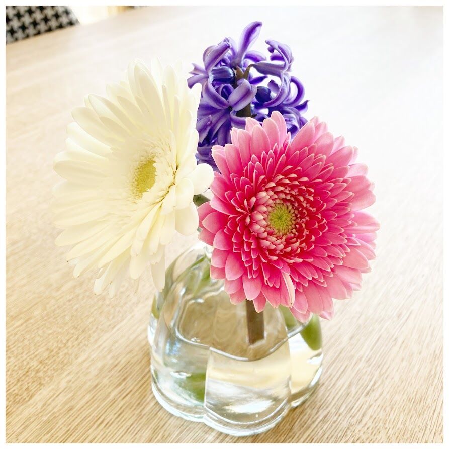 Seria お花のカタチのガラス花びん 花暮し Hanagurashi