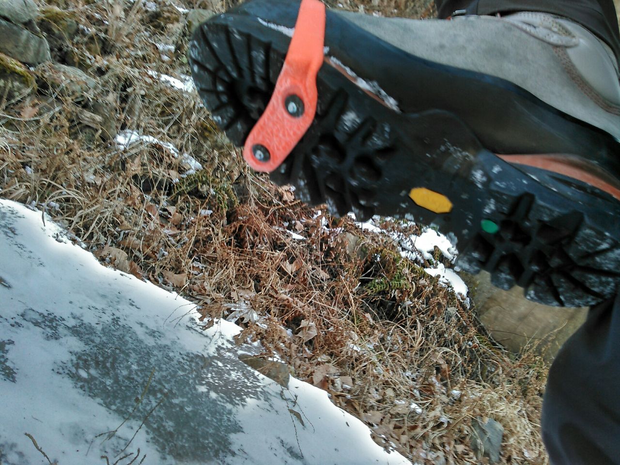 レビュー 凍結 雪道の転倒対策 靴に付ける滑り止め Nordic Grip ノルディックグリップ ミニ 絶対にマネをしてはいけない山歩き