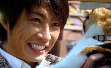 相葉雅紀 嵐が演じる ダメ刑事 が 三毛猫に励まされながら難事件を解決する話って癒される 明るく元気な笑顔で皆を照らして下さい きっと運も好転します