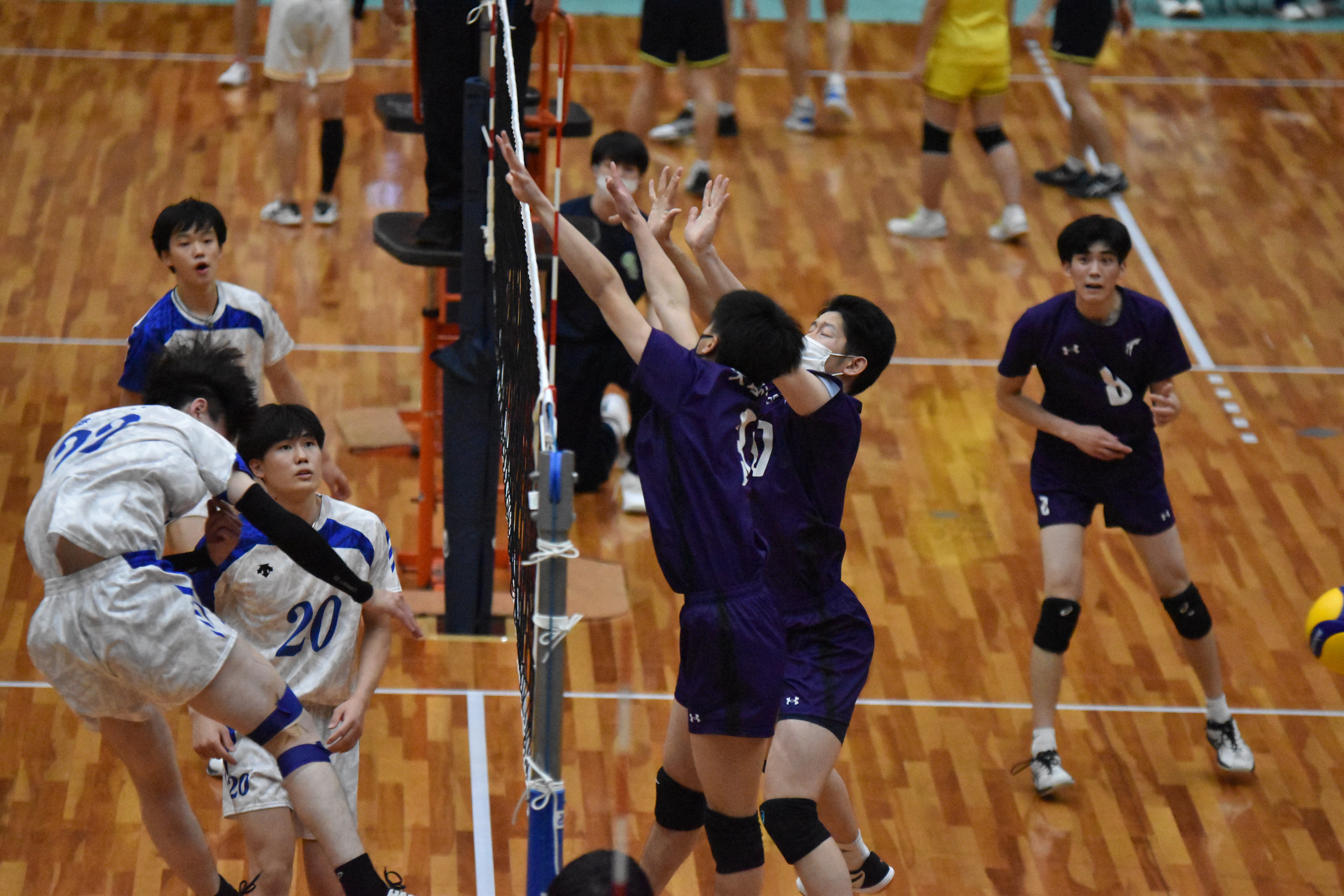 男子バレーボール部】天理大相手に接戦を繰り広げるも敗戦 : 京産大