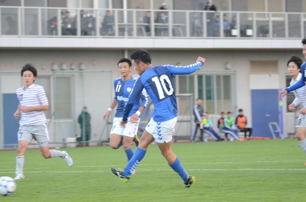 サッカー部 逆転の京産劇場 崖っぷちからエースの2得点 思いは受け継がれていく 京産大アスレチック サッカー部 逆転の京産劇場 崖っぷちからエースの2得点 思いは受け継がれていく 京産大アスレチック