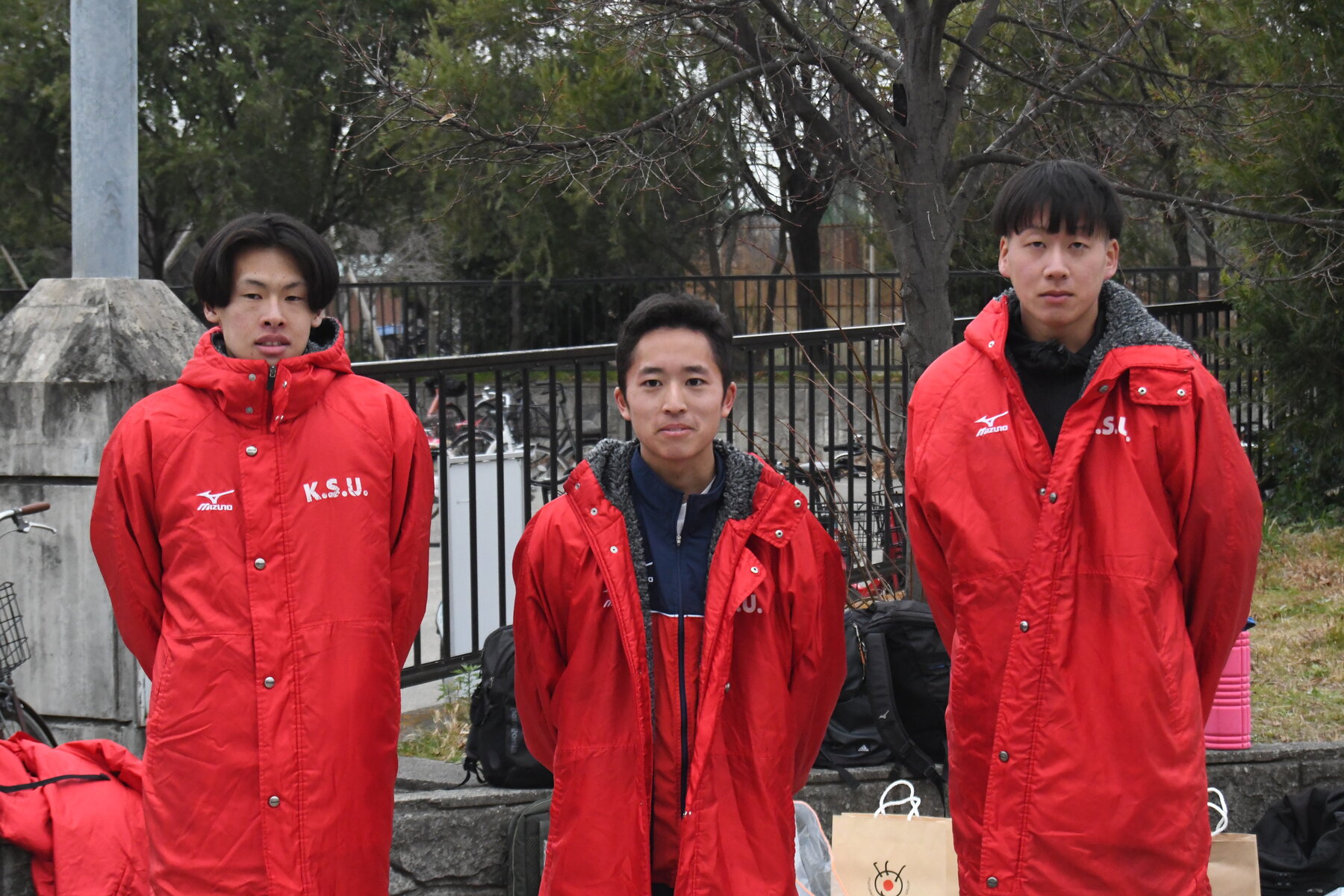 【即購入可能】日本大学　陸上競技部　ウィンドブレイカー 即購入可能】日本大学 陸上競技部 ウィンドブレイカー - メルカリ