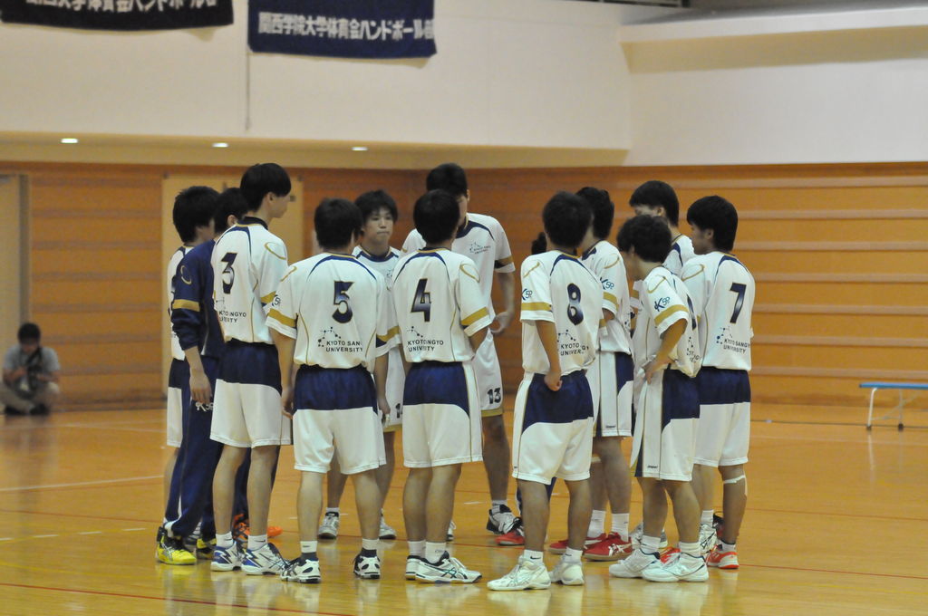 ハンドボール部 春季2位 関学大を相手に互角も敗れる 京産大アスレチック ハンドボール部 春季2位 関学大を相手に互角も敗れる 京産大アスレチック