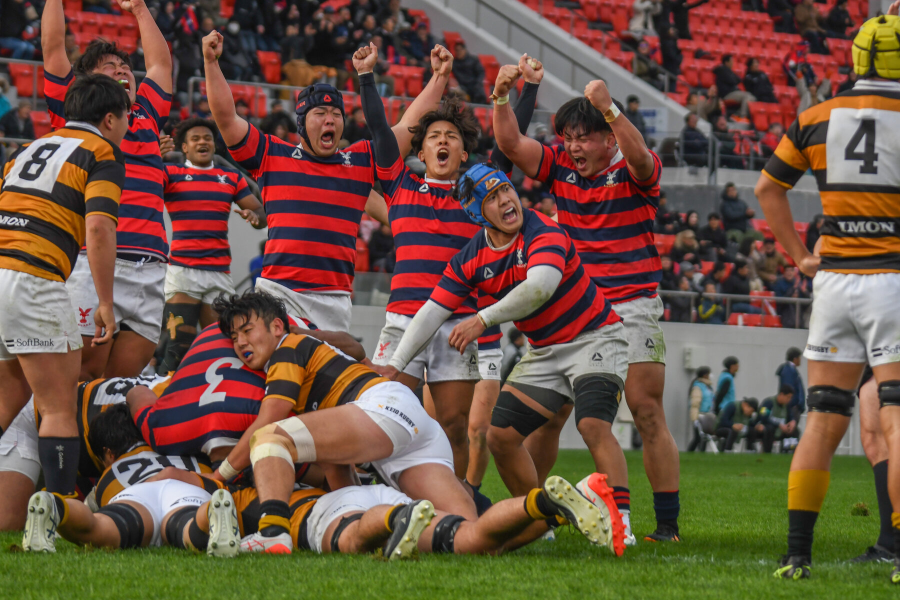 ラグビー部】土壇場LO一柳のトライで大逆転勝利！激戦を制し選手権8強 