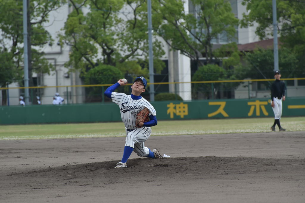準硬式野球部 京産大アスレチック