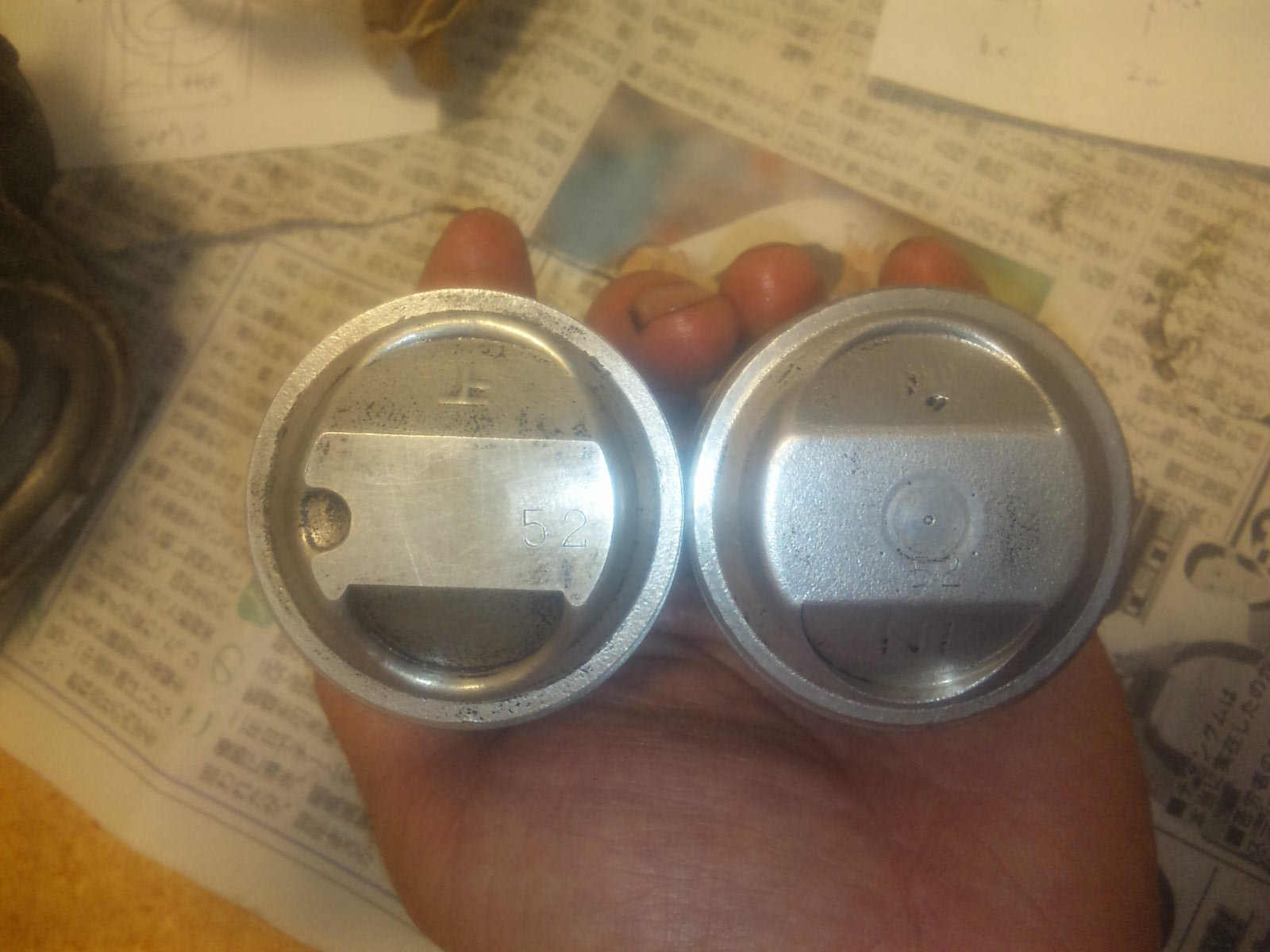 早矢仕 R16とR889ピストン比較 : ksyellowmonkyのブログ 早矢仕 R16とR889ピストン比較 : ksyellowmonkyのブログ