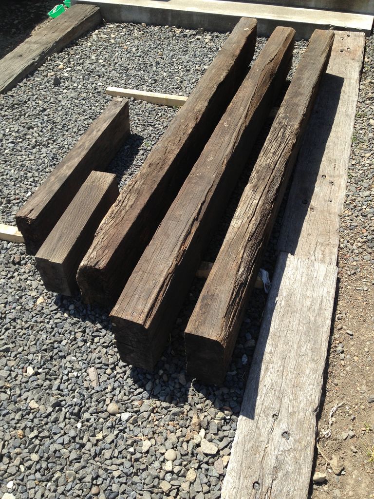Diy 枕木で花壇を作成する 裏庭花壇編 道産子サラリーマンの北海道生活を楽しむ方法 Diy 枕木で花壇を作成する 裏庭花壇編 道産子サラリーマンの北海道生活を楽しむ方法