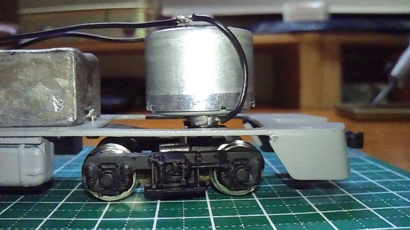 HOゲージ】鉄道模型45年目の復活記（缶モーターに交換してみた