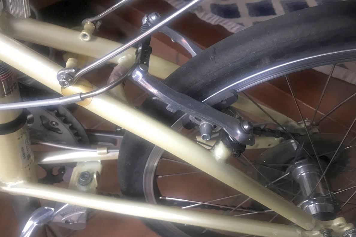 DAHON Boardwalk D7のVブレーキ交換(後輪) : tamsan'sリストア2