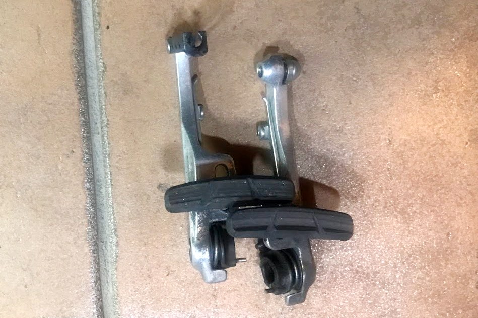 DAHON Boardwalk D7のVブレーキ交換(後輪) : tamsan'sリストア2