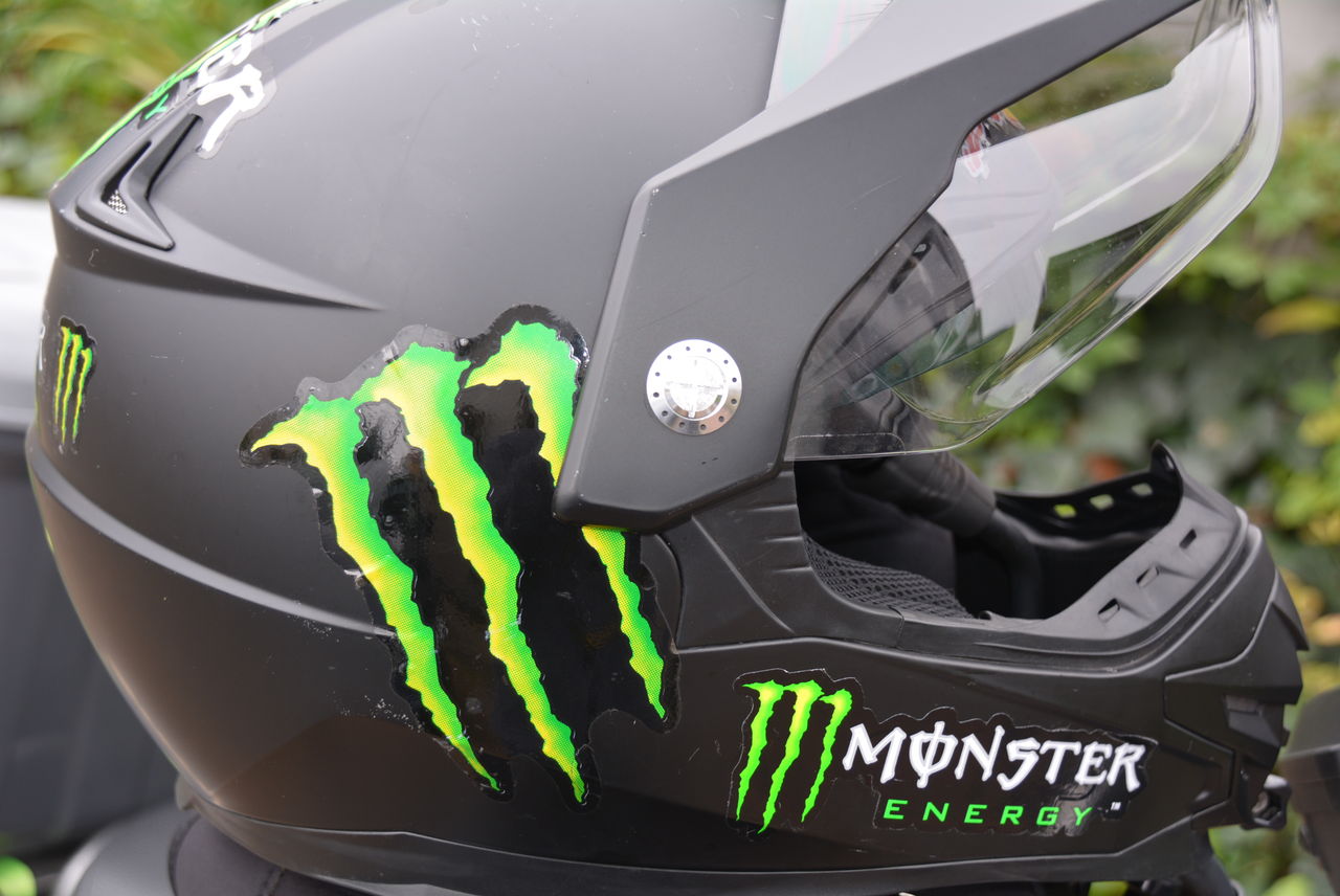 最高 Ever Monster Energy ステッカー ヘルメット カランシン