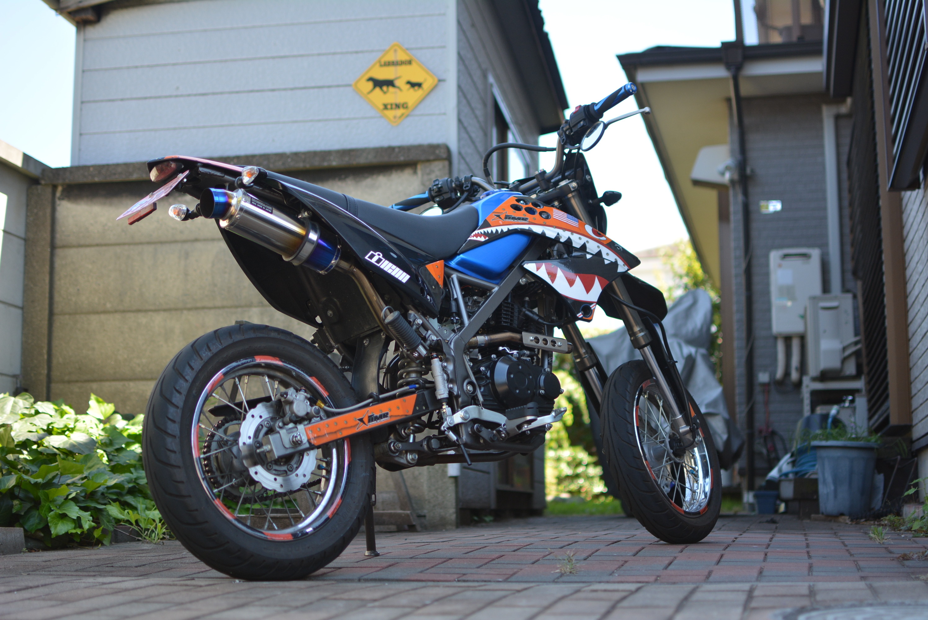 【Dトラッカー125】AMRデカールを貼り付けました! XSR900(SuperCub50) TOURING REPORT 【Dトラッカー125】AMRデカールを貼り付けました! XSR900(SuperCub50) TOURING REPORT