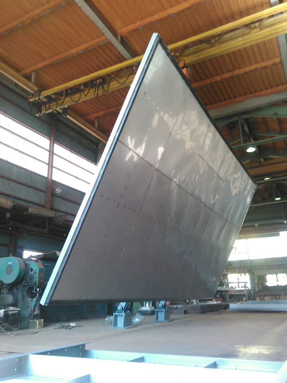 ステンレス製の開閉式地下ピット蓋製作 現地据付 株式会社 窪製作所代表ブログ