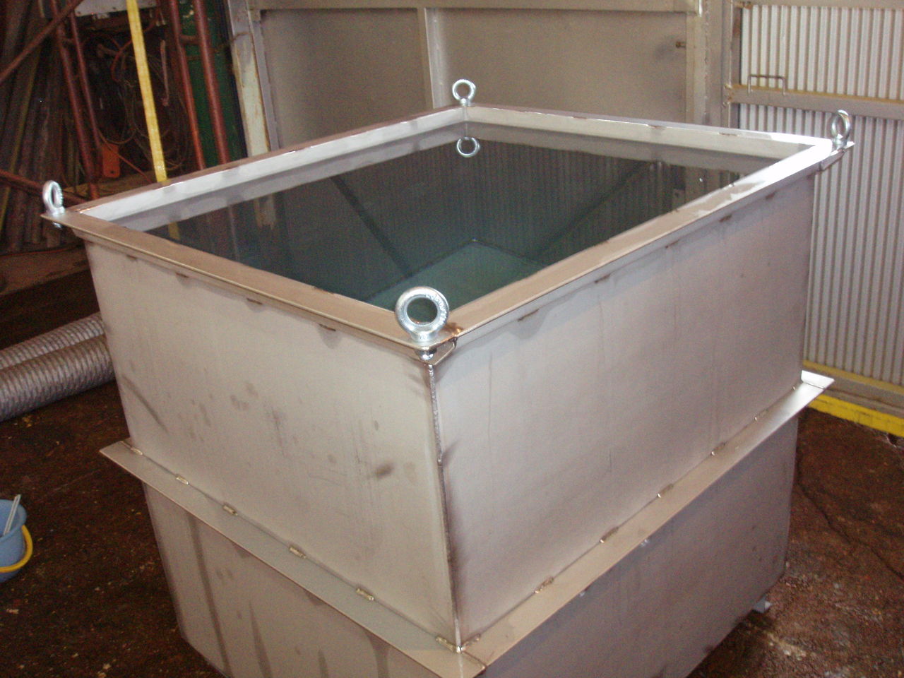 5t ステンタンク 2基