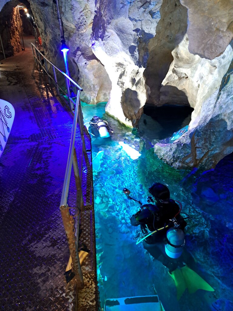 1/18（土）－19（日）稲積水中鍾乳洞カバーンダイブ : 口之島