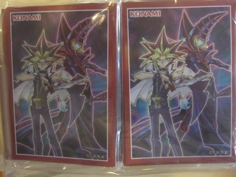 闇遊戯&ブラックマジシャン スリーブ実物