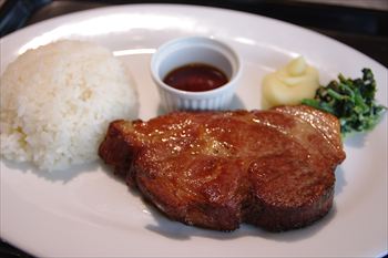 ゆめが丘ソラトスにある「マロリーポークステーキ」のランチ