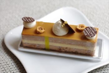 横浜にあるペストリーショップ「ドーレ」のケーキ