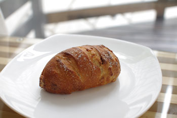 横浜菊名にあるパン屋さん「山角」のパン