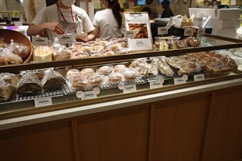 CIAL横浜にあるパン・洋菓子店「ガーデンハウスストア」のパン