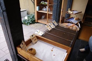 神奈川県伊勢原にあるパン屋「ムール ア ラ ムール」の店内
