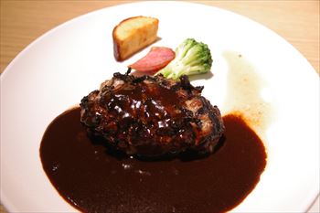 横浜にあるダイニングバー「ビヤハウス森卯」のランチ