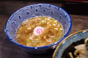 横浜大口にあるつけ麺店「TSUKEMEN HUKU OGUCHI」のつけ汁