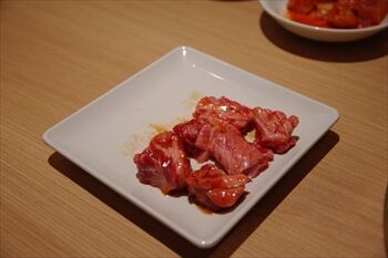 横浜センター南にある焼肉店「ワンカルビ」のお肉