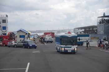 横浜みなとみらいの九都県市合同防災訓練の風景