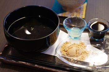 横浜元町にある和菓子屋「香炉庵」のわらび餅