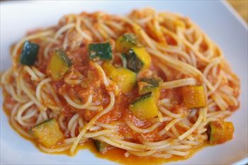 横浜浅間町にあるカフェ「夏至茶屋」のパスタ