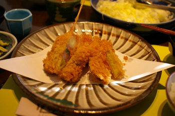 横浜都築区のとんかつ屋「馬酔木(あしび)」の串かつ