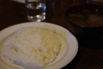 横浜白楽にある洋食屋「キッチン 友」のライス