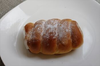 横浜白楽にあるパン屋「ラトリエパンドットコム」のパン