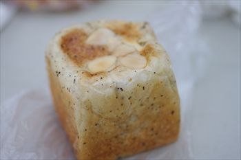 厚木にあるパン屋さん「パン工房 fu-fu」のパン