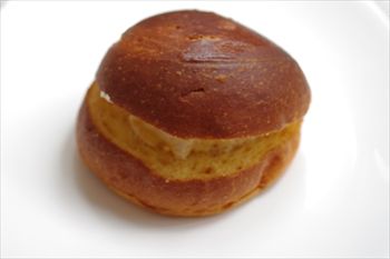横浜日吉にあるパン屋「柿の木坂 キャトル」のパン