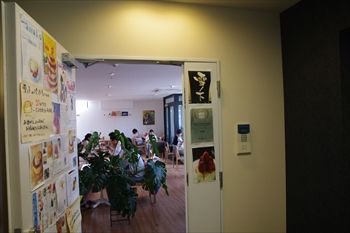 横浜元町・中華街にあるカフェ「雪ノ下」の入り口