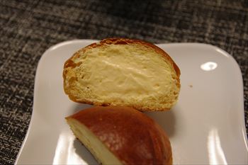 横浜駅構内にあるパン屋「TRUFFLE mini」のパン