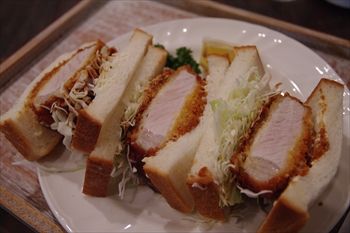 横浜白楽にあるカフェ「ル・ミトロン カフェ」のランチ