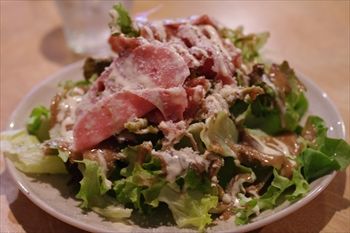 横浜妙蓮寺にあるイタリアン「レストラン ブー」のサラダ