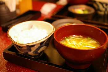 トレッサ横浜の和食のお店「一汁五穀」のご飯と味噌汁