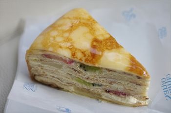 新横浜にあるイタリアンレストラン「マルデナポリ」のケーキ