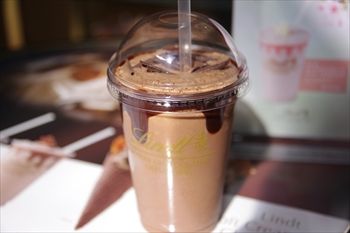 横浜にあるチョコレート専門店「リンツ」のチョコレートドリンク